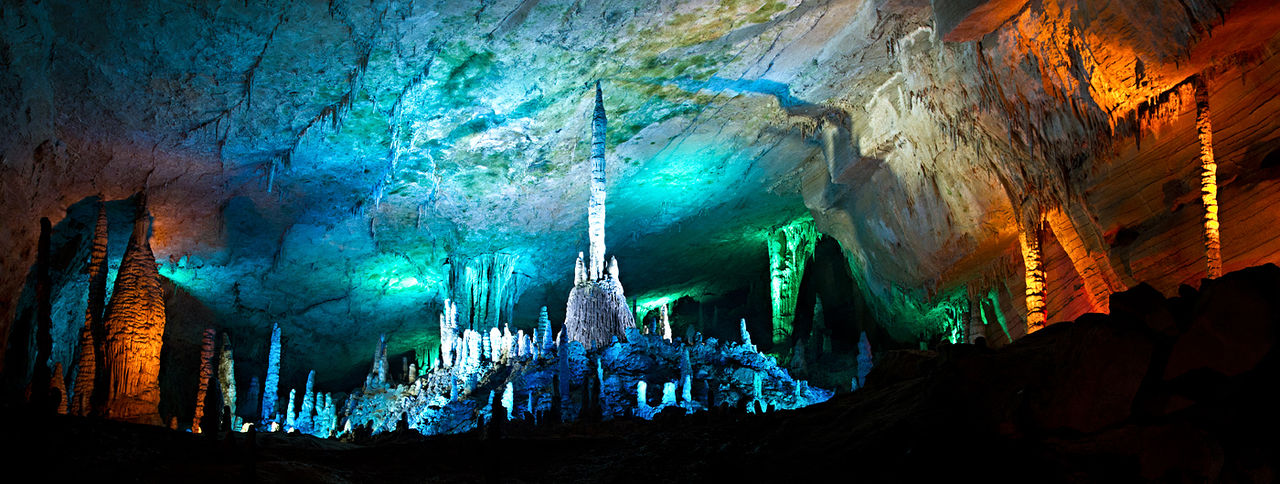 Пещера Жёлтого Дракона Huanglong Cave